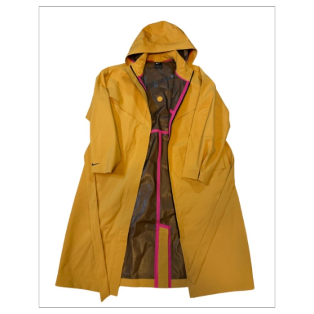 NWOT Stylish Nike Women's Long Goldenrod Raincoat, Size M (BB01)